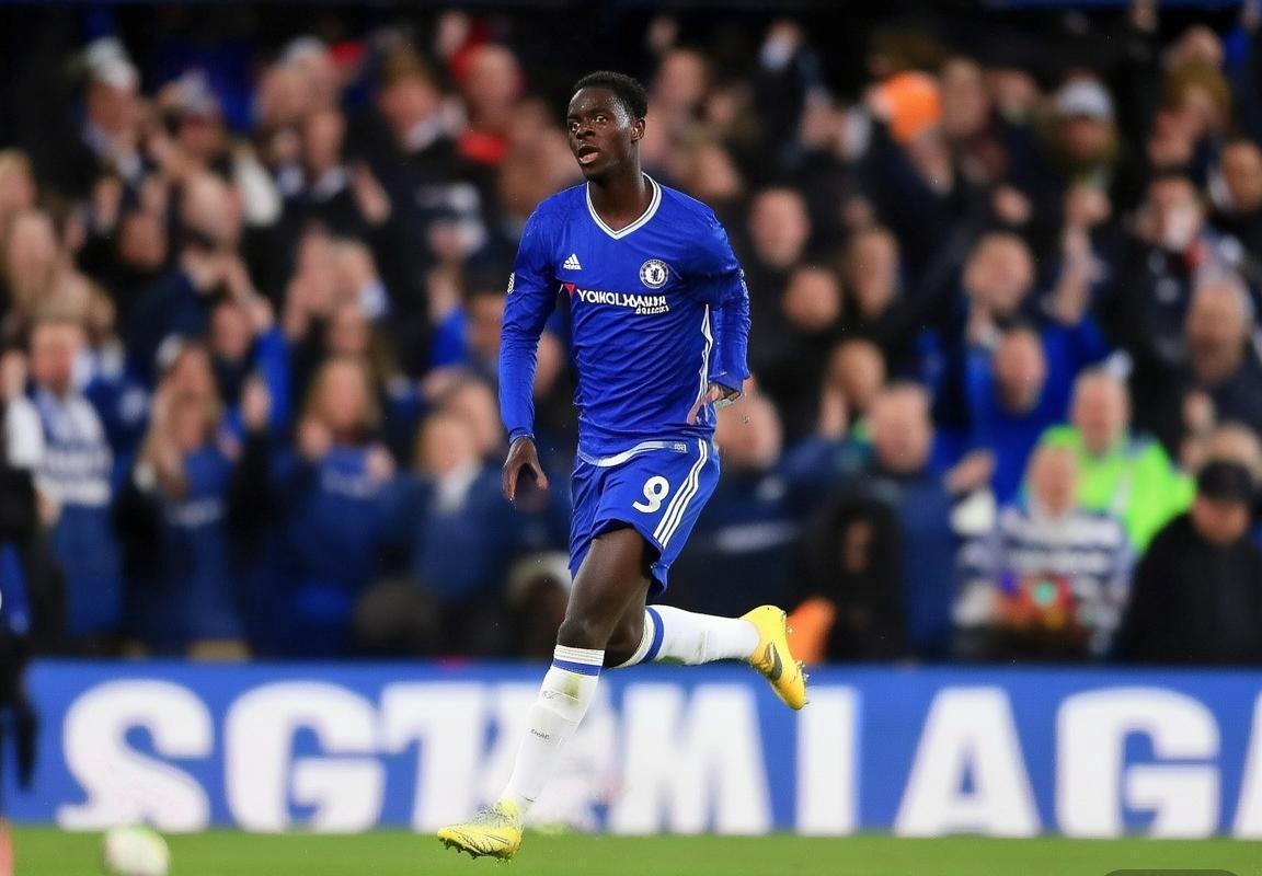 2018英超切尔西逆转热刺：战术对决与关键时刻解析(图2)